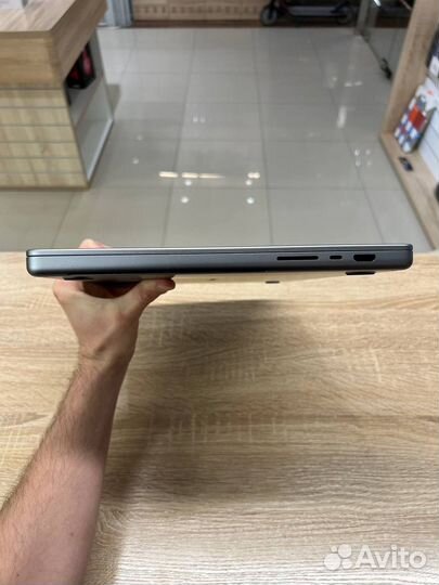 Apple MacBook pro 16 m1 pro