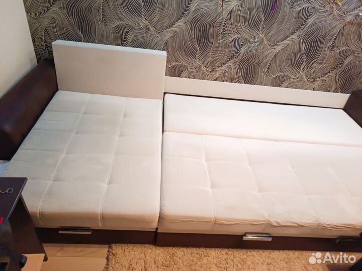 Большой угловой диван раскладной бу