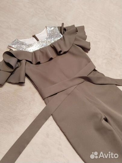 Комбинезон нарядный для девочки