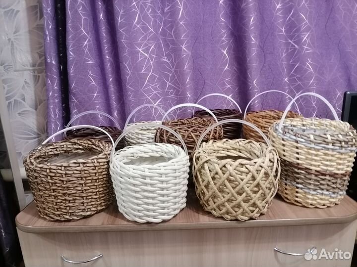 Кашпо подвесное и ведёрки плетеные