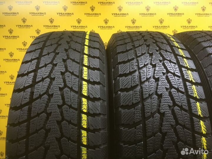 Toyo Winter Tranpath S1 215/70 R16 100Q