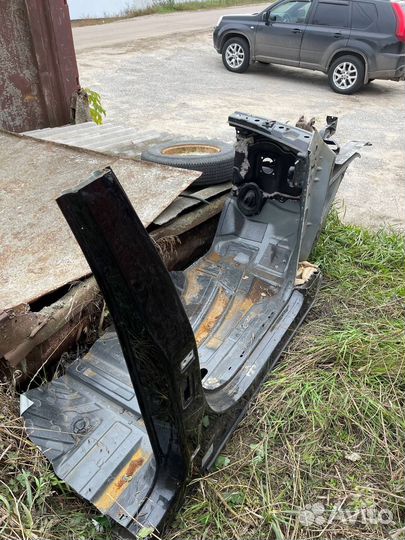 Четверть/ порог/стойка/ рамка volkswagen touareg