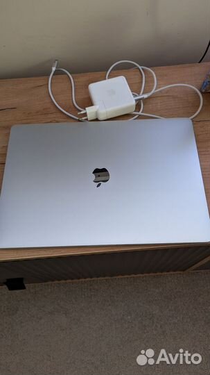 Apple MacBook Pro 16 2019 i7 512gb