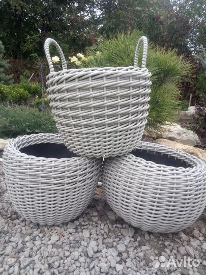 Кашпо из ротанга
