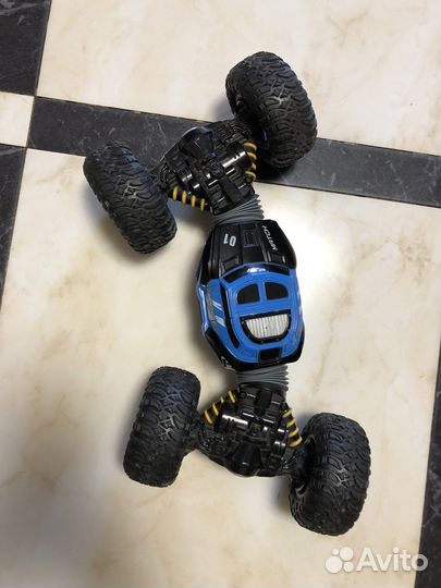 Машинка-перевёртыш на радиоуправлении Hyper