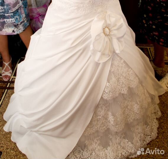 Свадебное платье