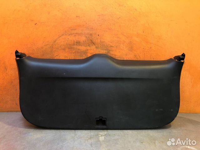 Обшивка двери багажника Mitsubishi Outlander 3
