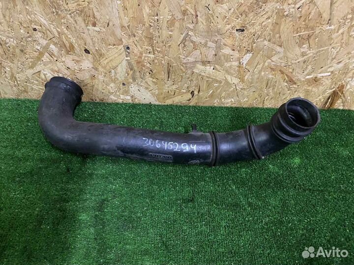 Патрубок интеркулера Volvo XC90 S80 T6