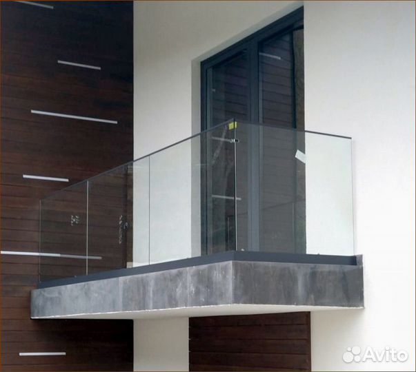 Балконные ограждения из закаленного стекла