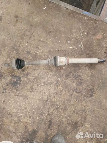 Правый привод в сборе Ford Focus 2 1.8