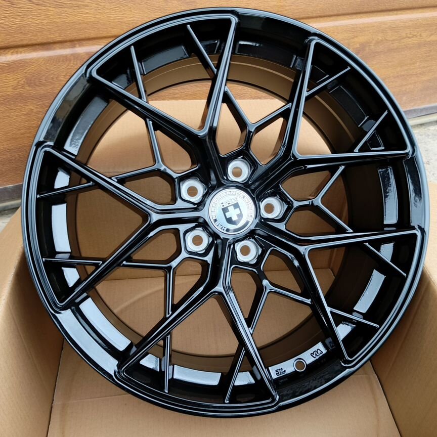 Литые диски HRE FF10 8×R18 5×114.3