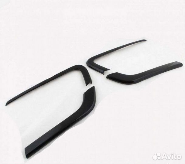 Накладки черный глянец на бампер vesta