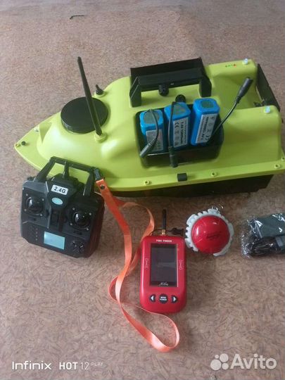 Прикормочный кораблик с gps