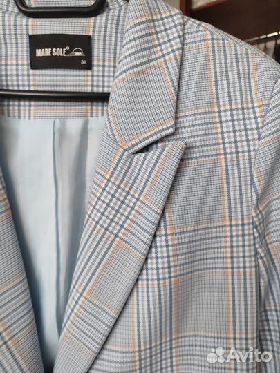 Голубой пиджак женский 46