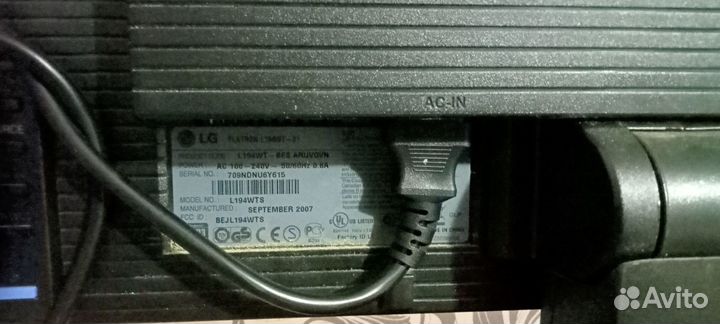 Монитор LG Flatron L194WT
