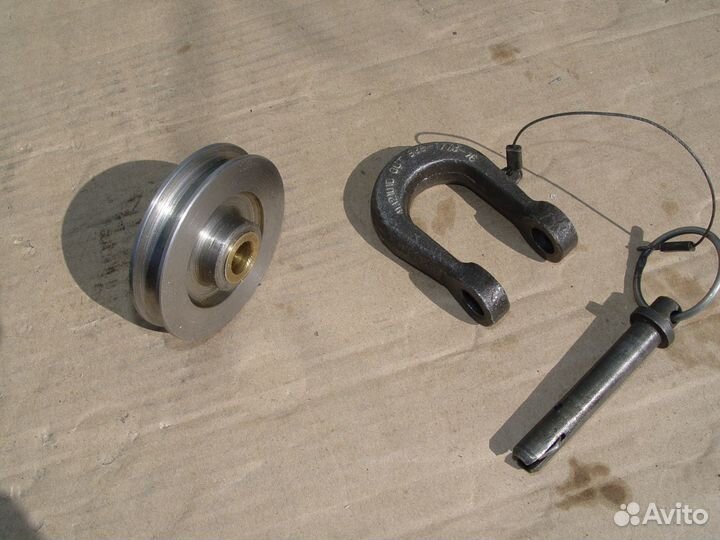 Кованый военный шакл с полиспастом и стопорным мех