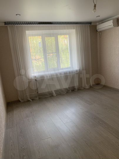 2-к. квартира, 52 м², 2/5 эт.