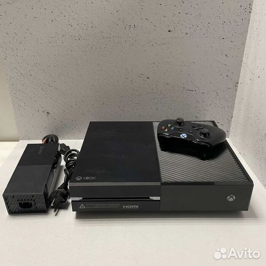 Игровая приставка Microsoft Xbox One 500 гб