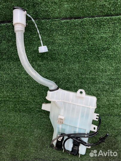 Бачок стеклоомывателя Toyota Alphard ANH15 0608511