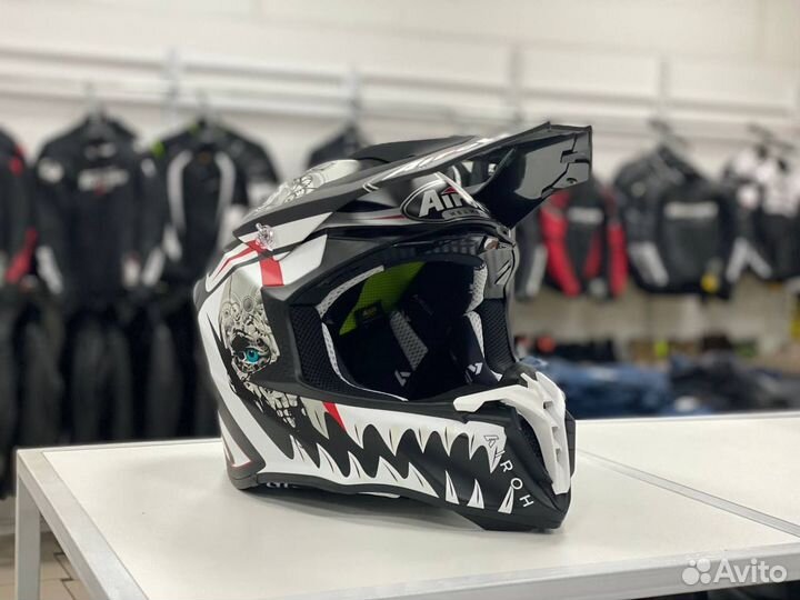 Шлем кроссовый Airoh Twist 2.0