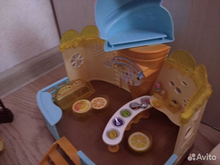 Большой магазин мороженого Sylvanian Families