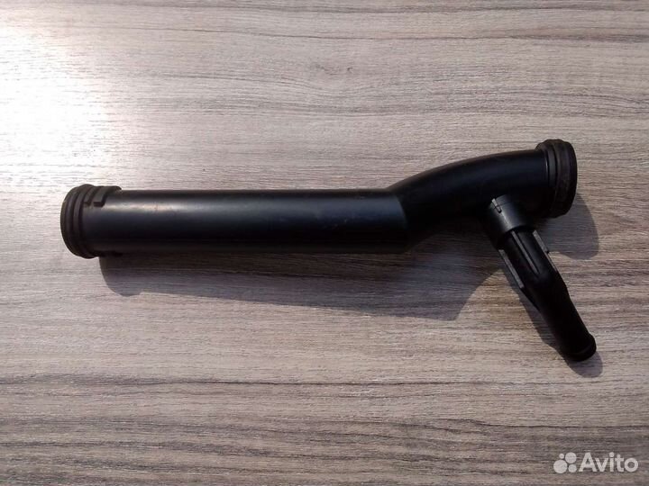 Трубка системы охлаждения Skoda Fabia