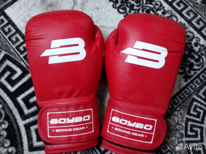 Боксерские перчатки 12 oz boybo