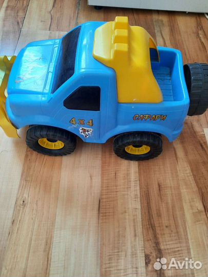 Машинка-каталка