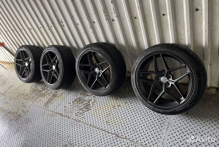 Диски HRE R19x8.5J ET40 5x114.3 с новой резиной