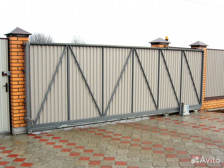 Заборы из профнастила, евроштакетника, кирпича