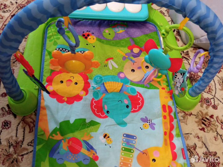 Развивающий коврик fisher price с пианино