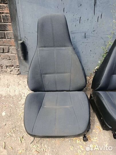 Сиденья передние Ваз 2107