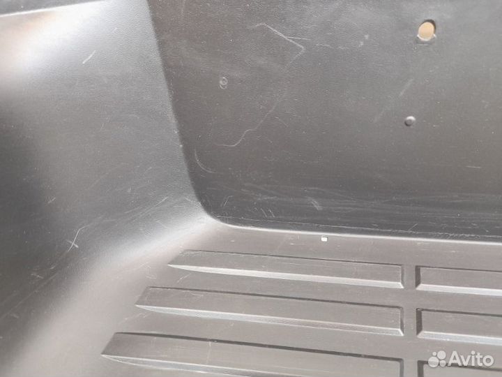 Накладка бампера задняя Toyota Hilux 8 2015-2023