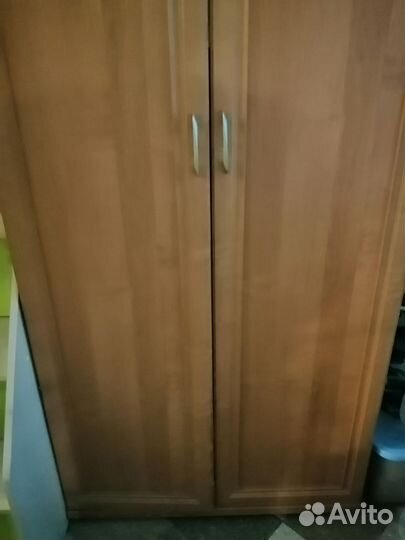 Кровать, шкаф, комод, стол