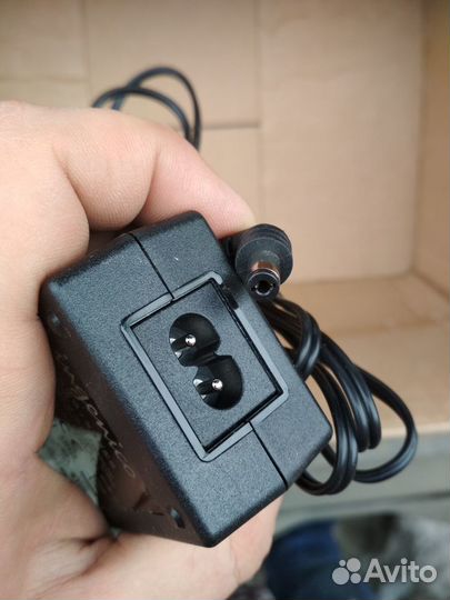 Блок питания Ingenico 8V3A (PSM24W-080)