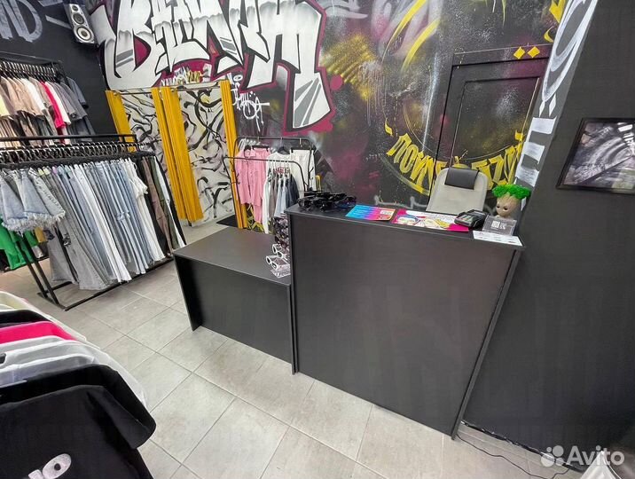 Барная стойка ресепшендля магазина / в наличии