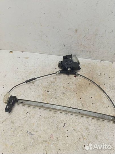 Стеклоподъемник электрический задний правый