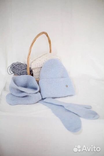 Комплект шапка, снуд и варежки