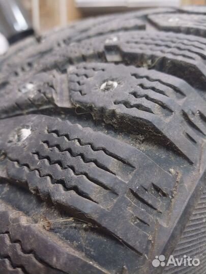 Bridgestone Ice Cruiser 7000 215/50 R17