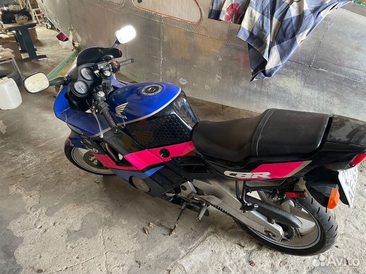 Honda CBR 600 f2