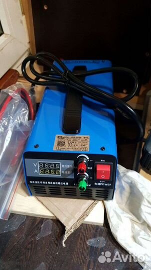 Зарядное устройство с регулировкой напряжения