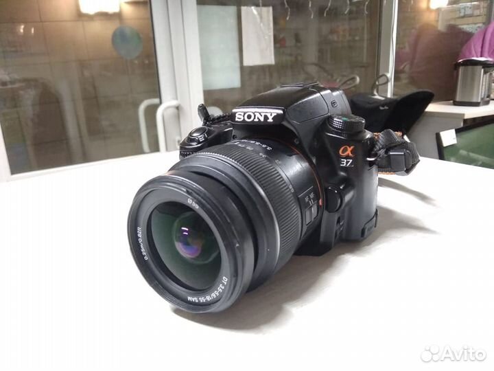 Зеркальный фотоаппарат Sony Alpha SLT-A37 Kit