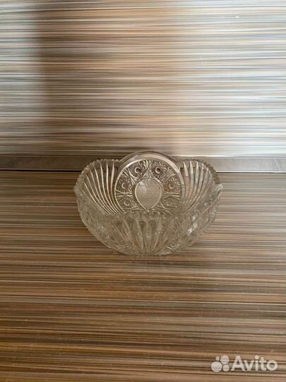 Хрустальная ваза