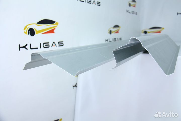 Кузовной порог Dodge Caravan 3