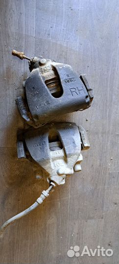 Суппорт тормозной передний Ford Eco Sport 1.6