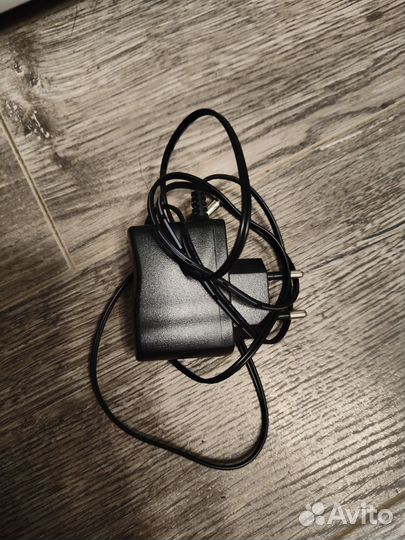 Зарядное устройство