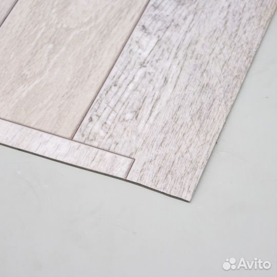 Светлый линолеум новый класс 22/23/31 бн757