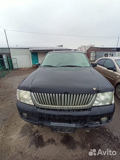 В разборе Форд Эксплорер 3