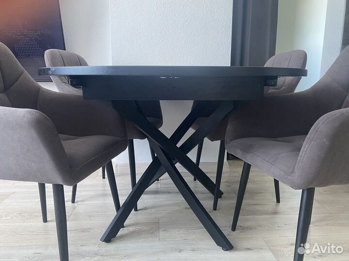 Кухонный стол