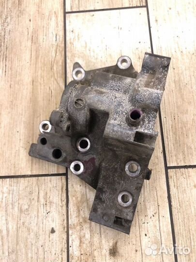 Корпус термостата Nissan Qashqai 2007